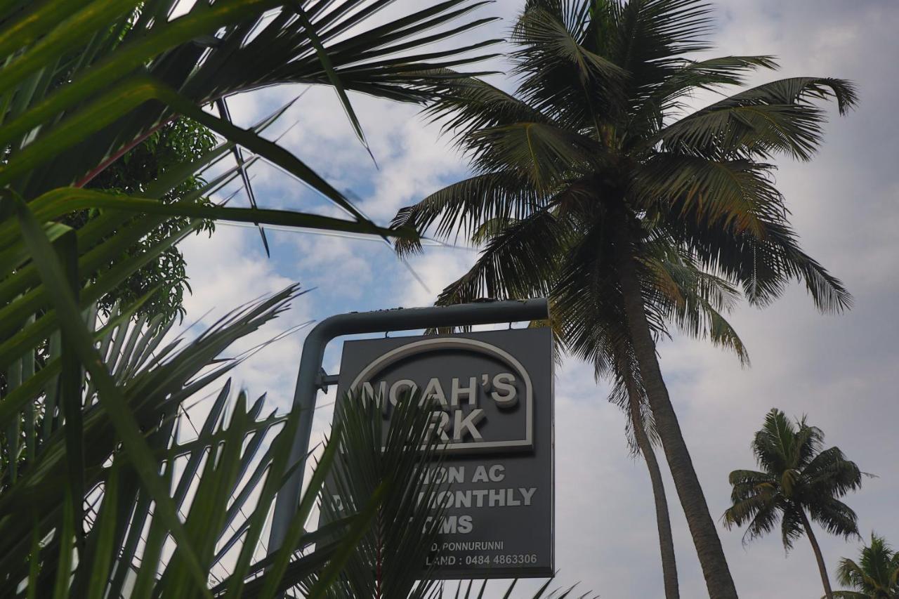 Hotel Noah'S Ark Kochi Exteriér fotografie